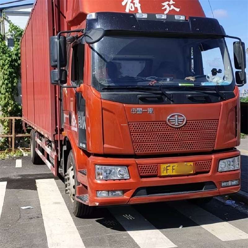 蜀山区罗平县进仓物流：专线直达的多元货运之旅